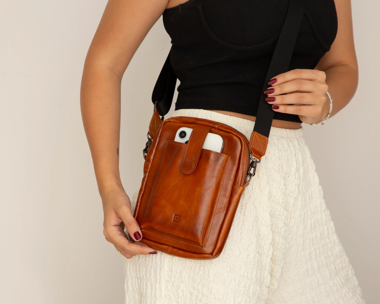 Solvix Leather Crossbody Bag