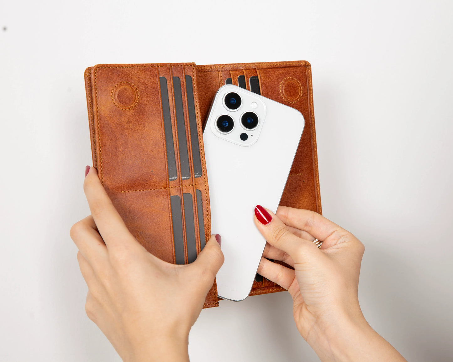 Aura Leather Wallet