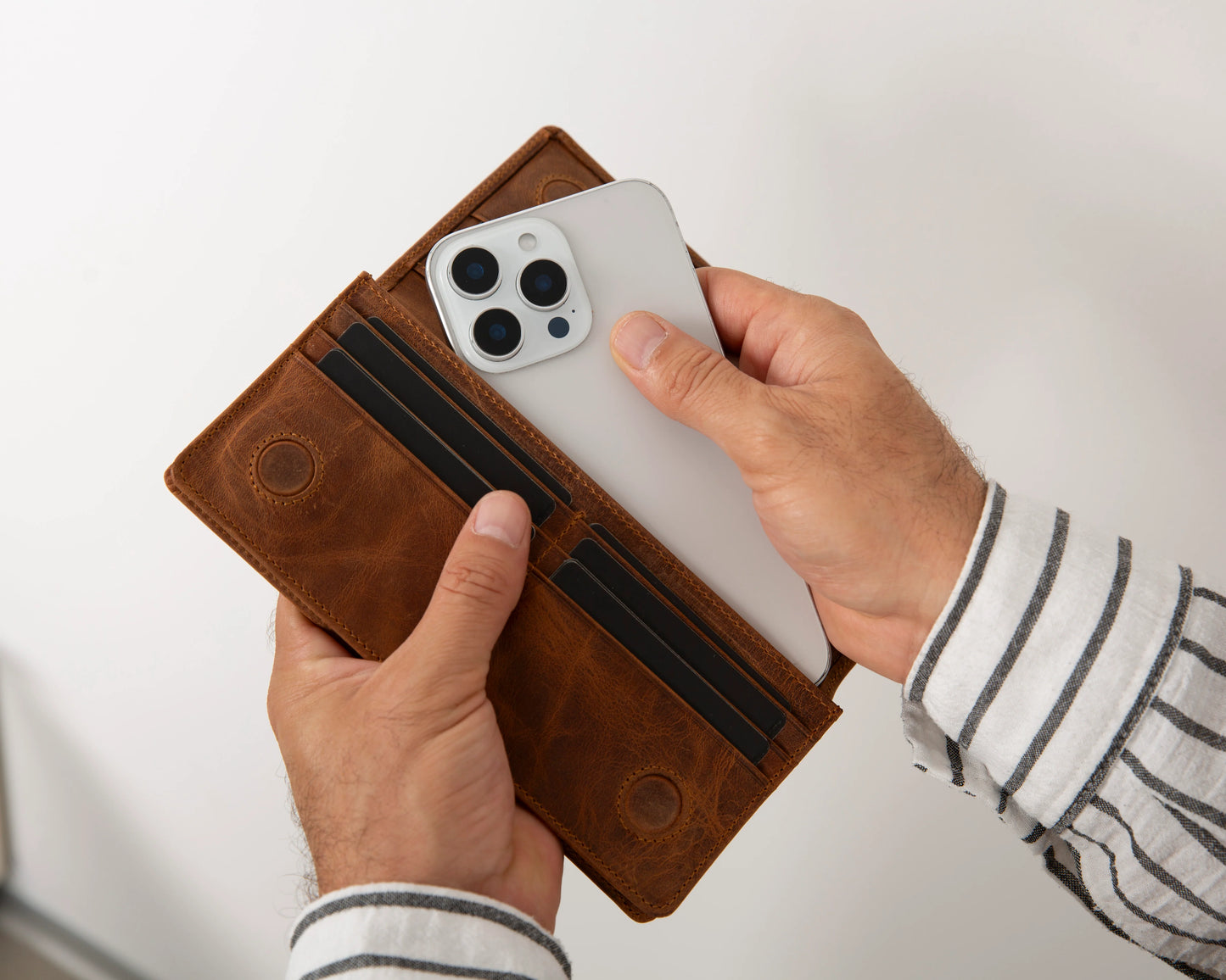Aura Leather Wallet
